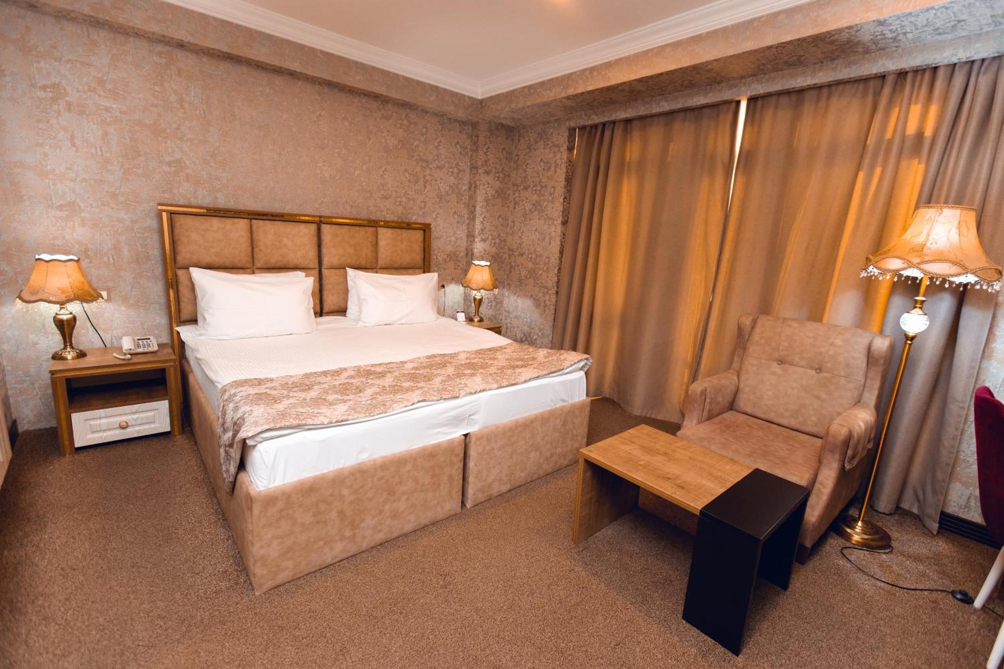Baku Hotel Гянджа Екстер'єр фото